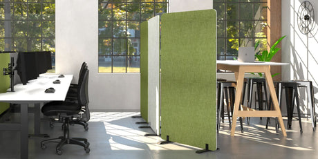 Edge free standing partitions