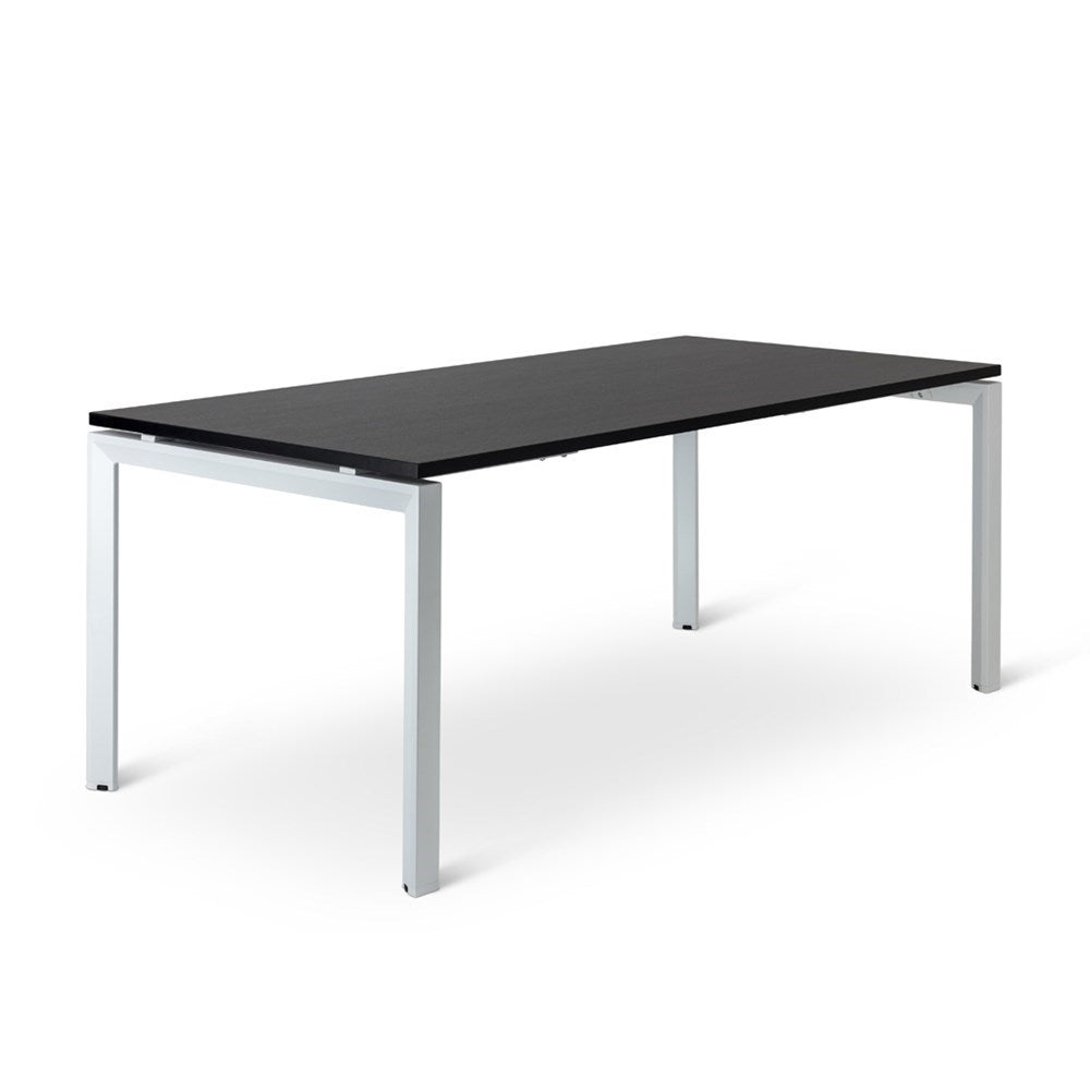 Arlo Desks